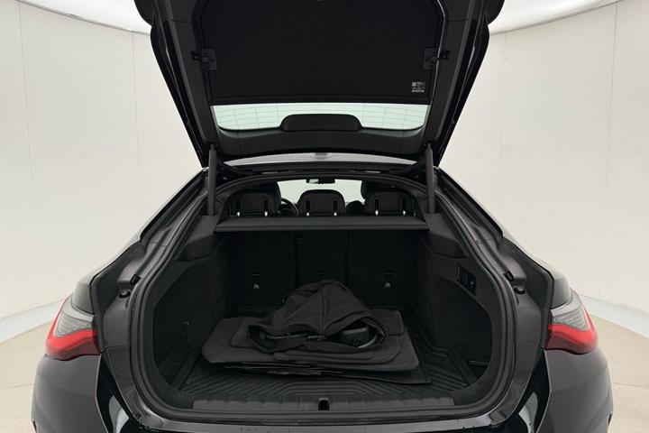 Sort BMW i4 fra 2023