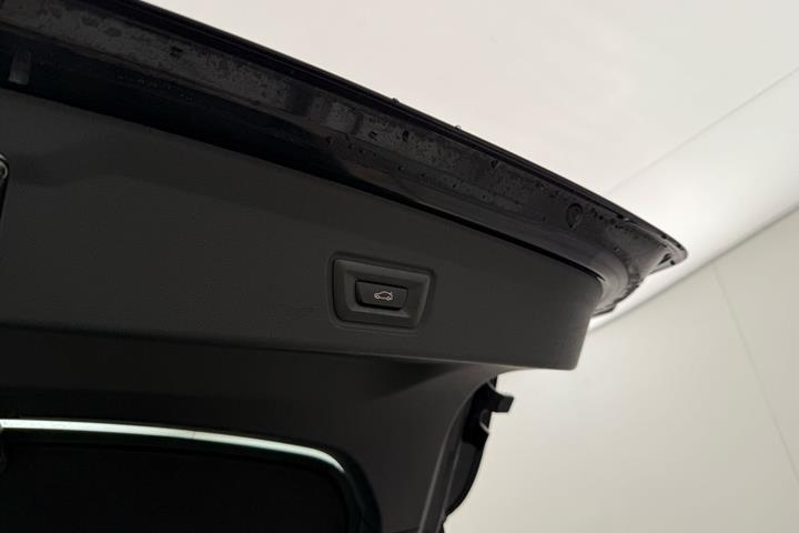 Sort BMW i4 fra 2023
