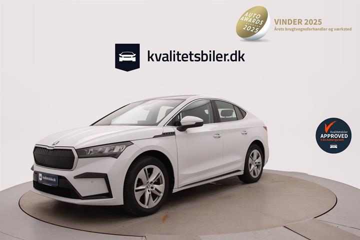Hvid Skoda Enyaq fra 2023