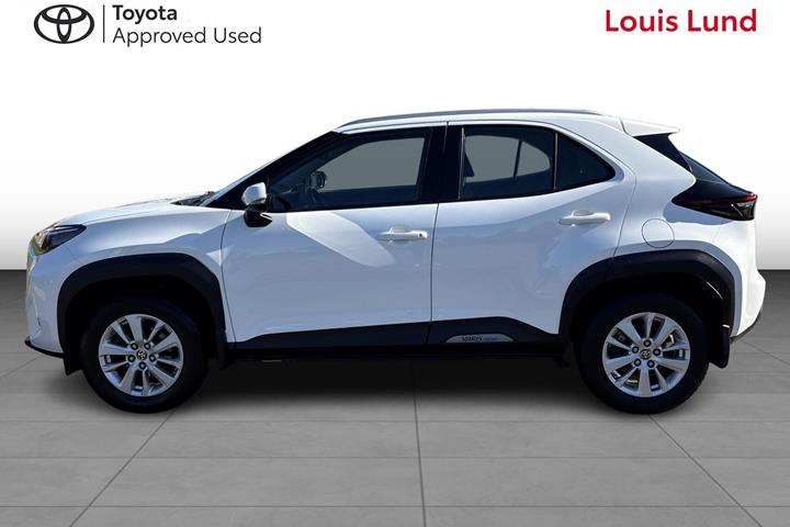 Hvid Toyota Yaris Cross fra 2022