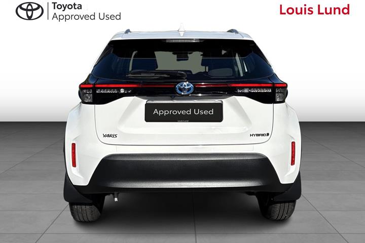 Hvid Toyota Yaris Cross fra 2022