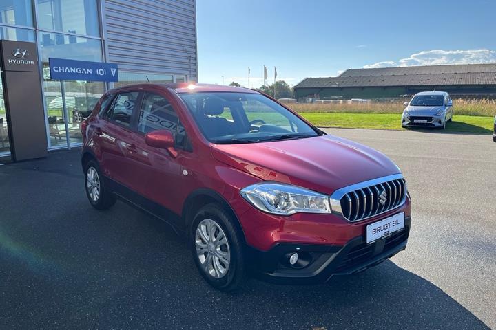 Rød Suzuki S-Cross fra 2018