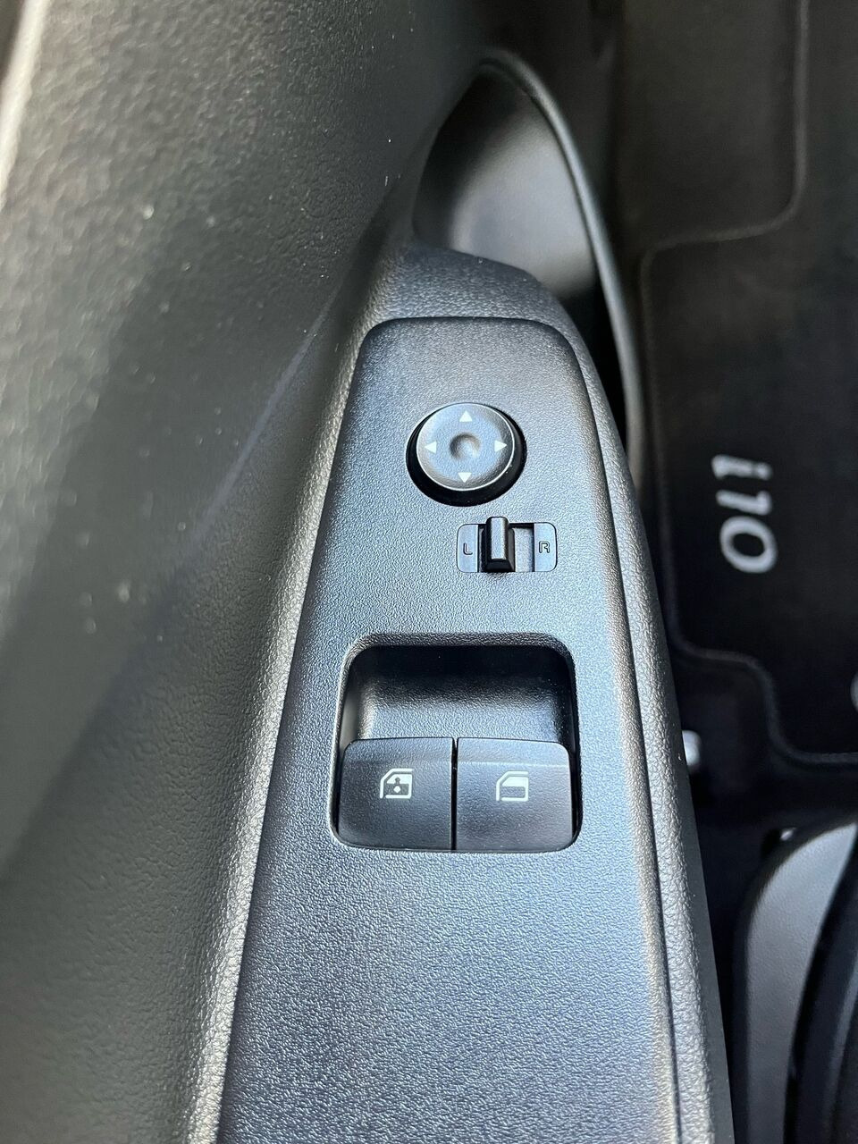 Sølv Hyundai i10 fra 2022