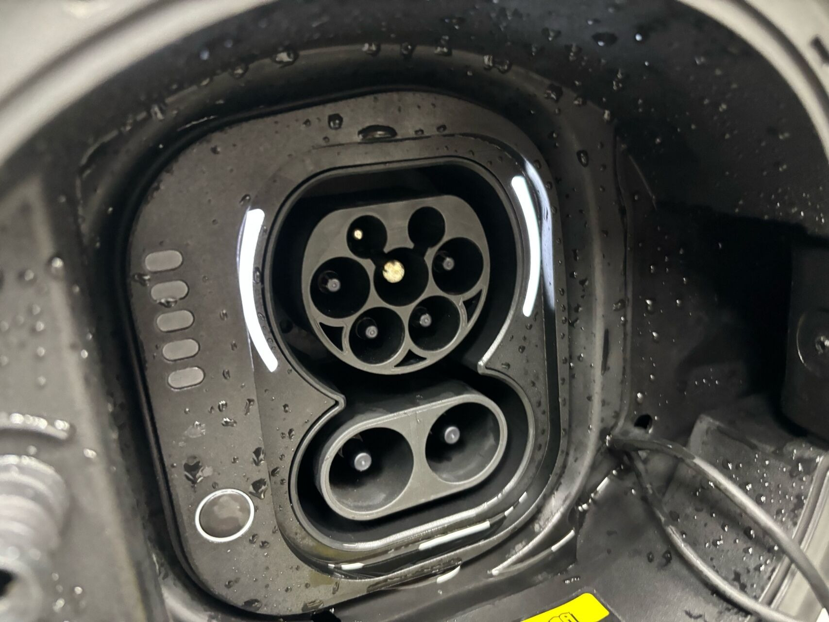 Hvid Fiat 500e fra 2023