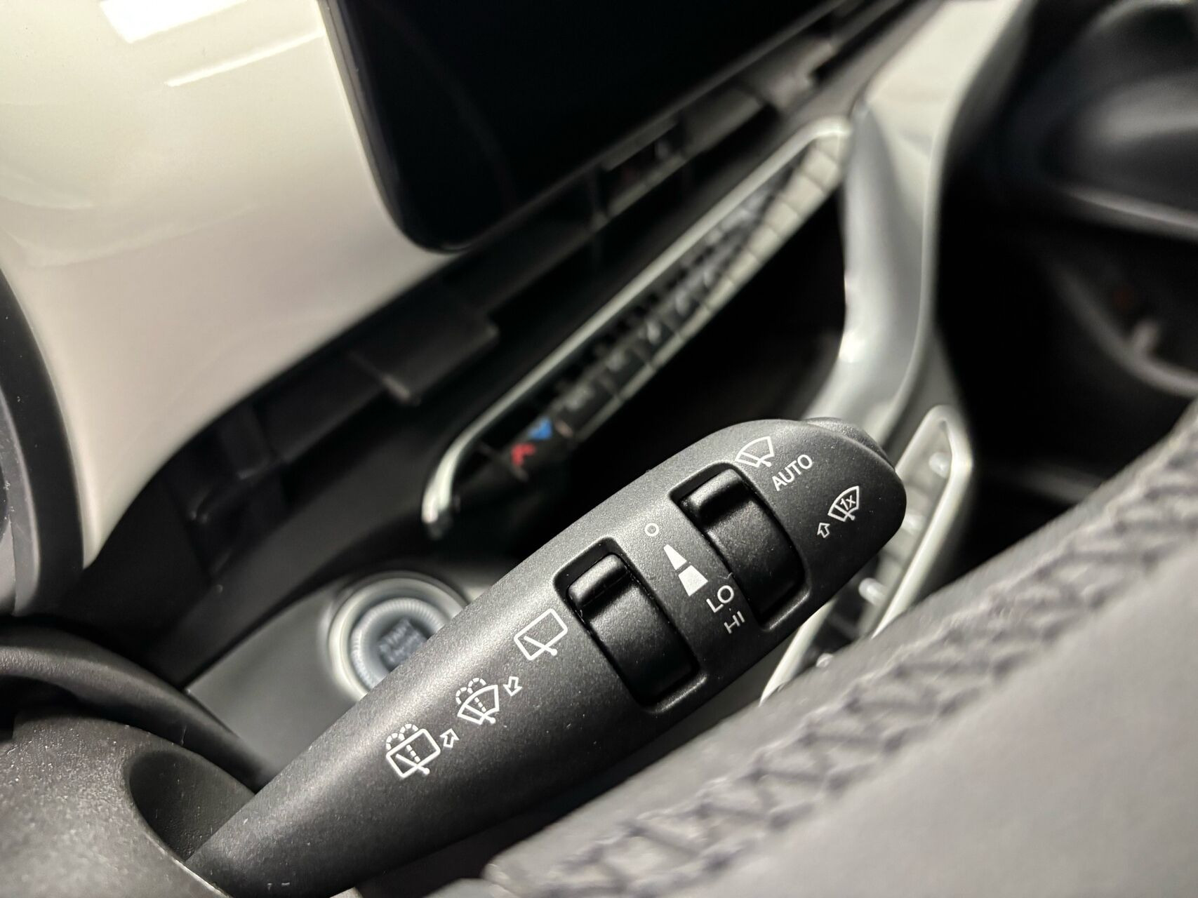 Hvid Fiat 500e fra 2023