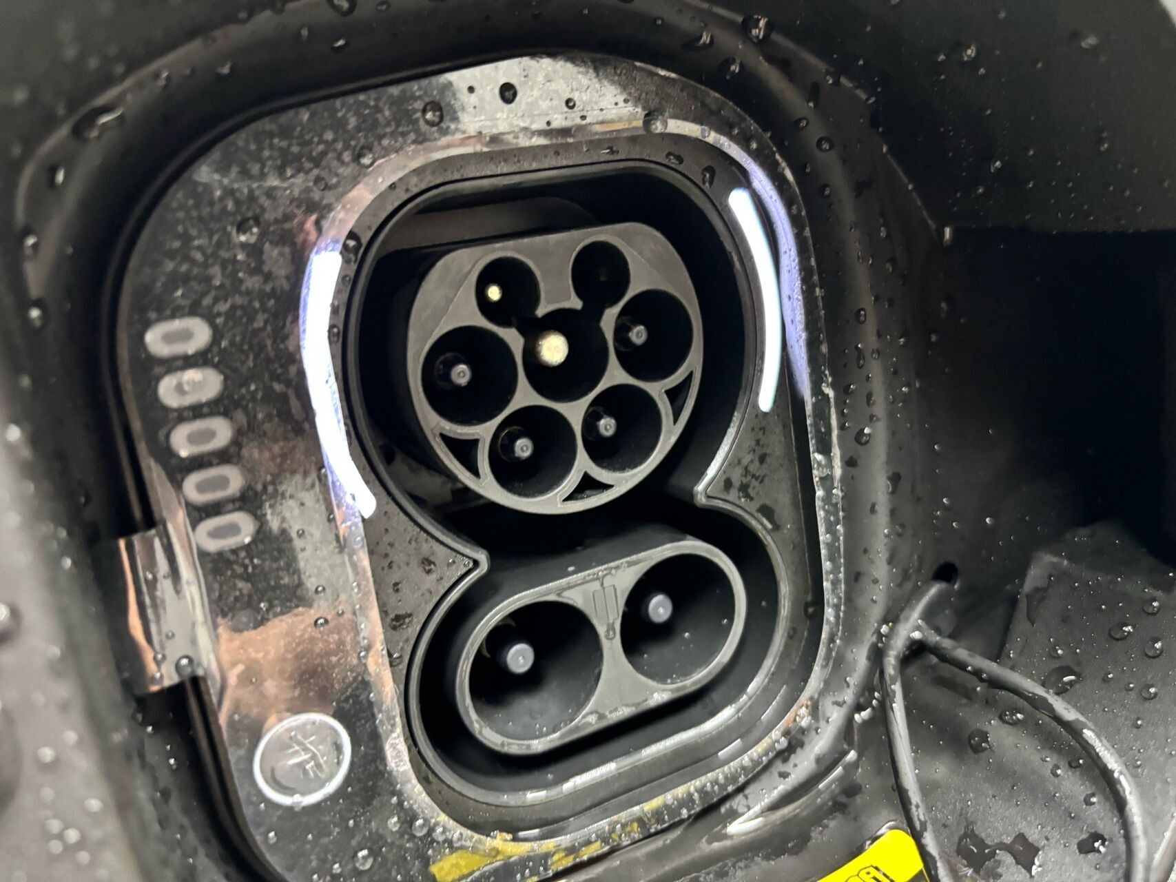 Hvid Fiat 500e fra 2023