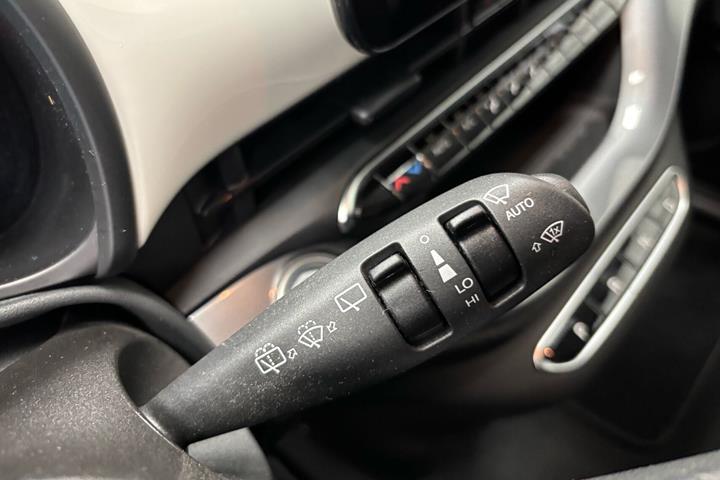 Hvid Fiat 500e fra 2023