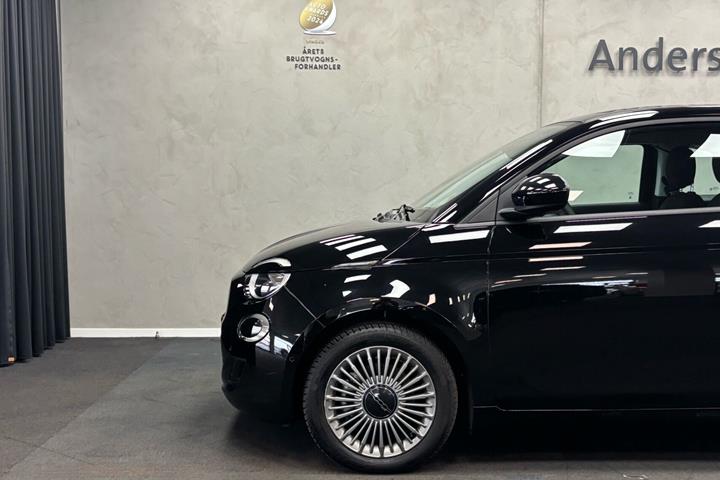 Sort Fiat 500e fra 2023