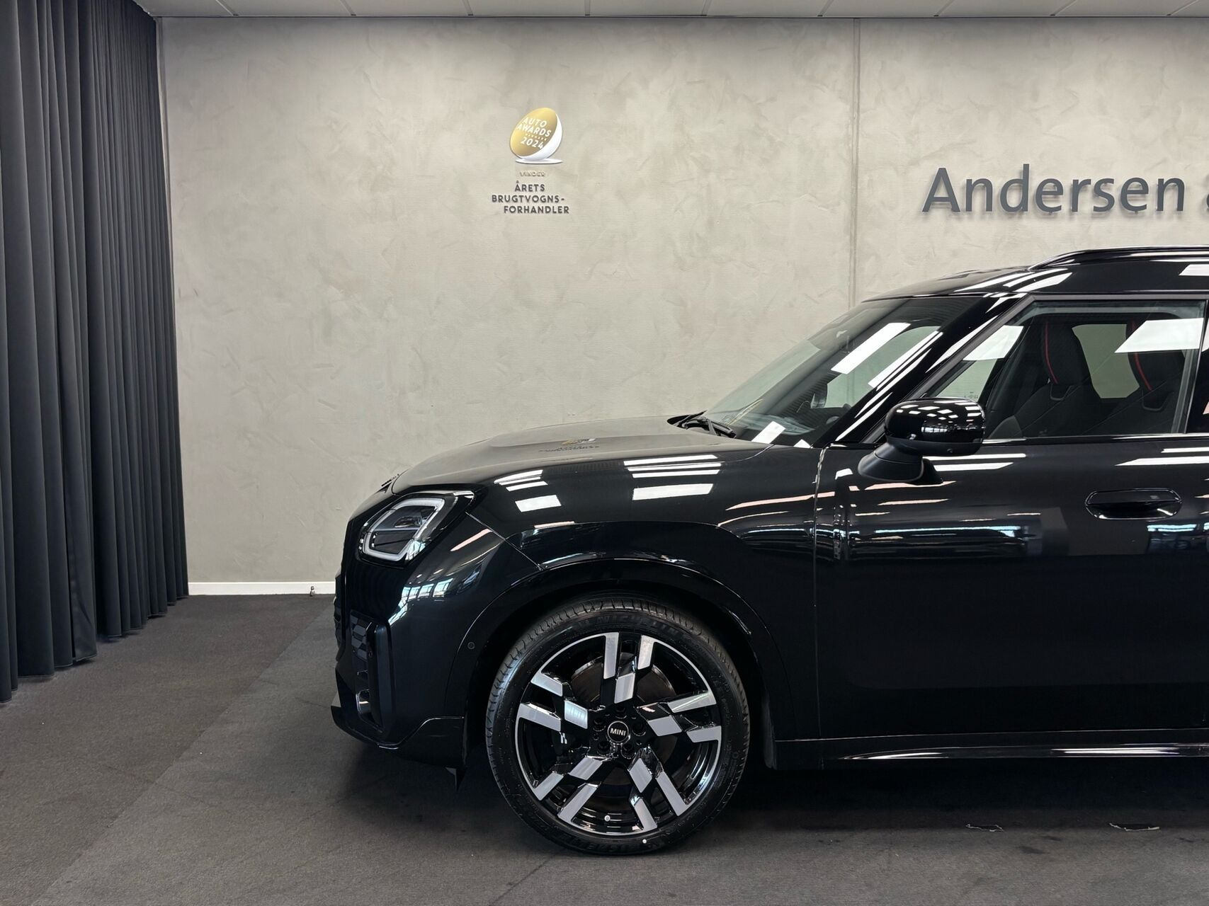 Sort Mini Countryman fra 2025