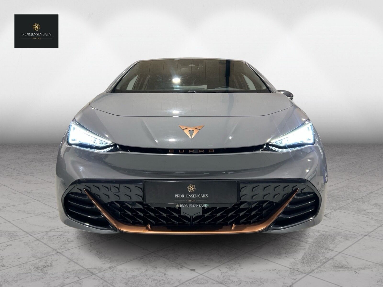 Grå Cupra Born fra 2024