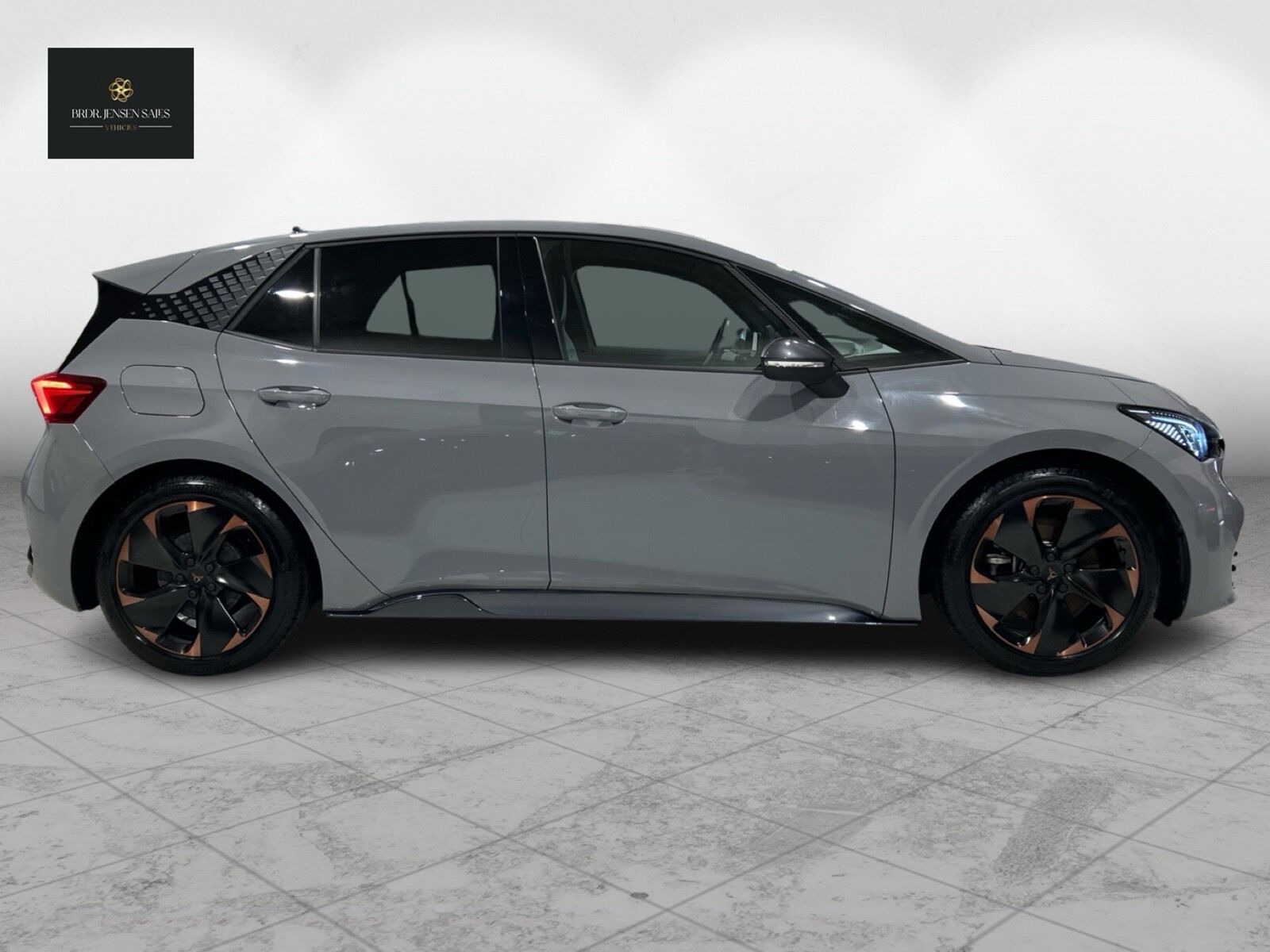 Grå Cupra Born fra 2024