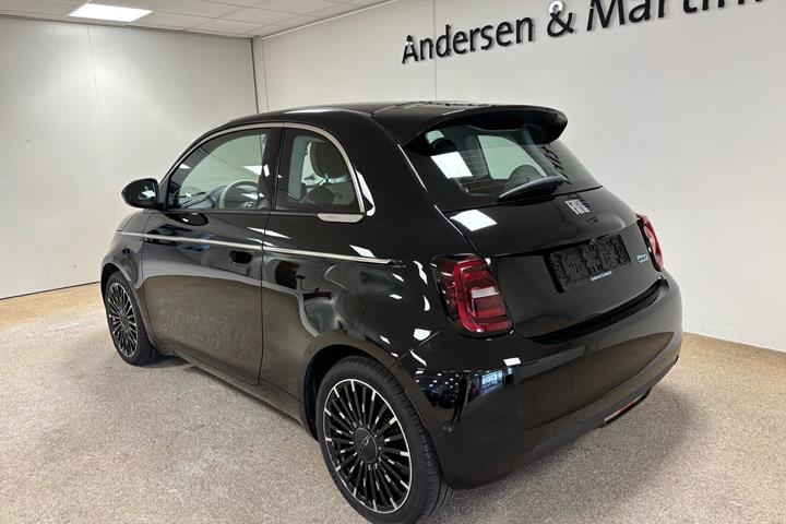 Sort Fiat 500e fra 2023