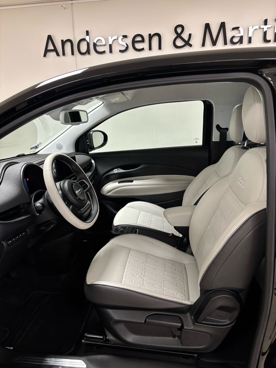 Sort Fiat 500e fra 2023