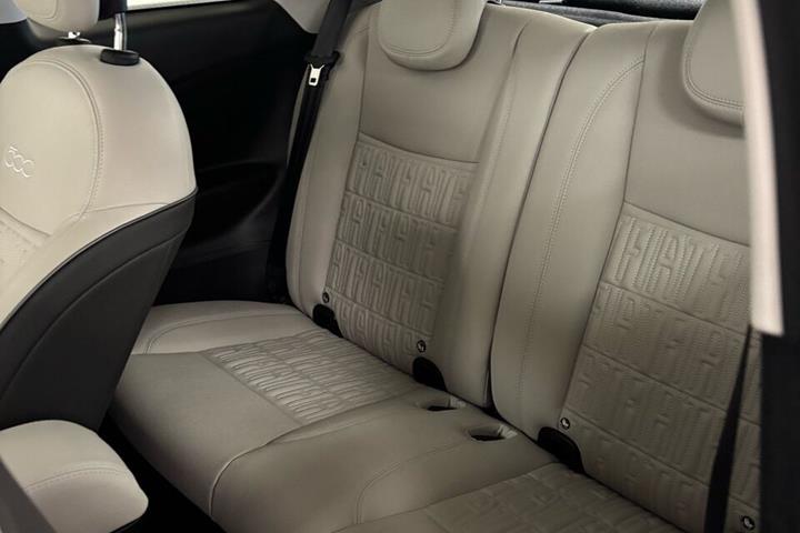 Sort Fiat 500e fra 2023