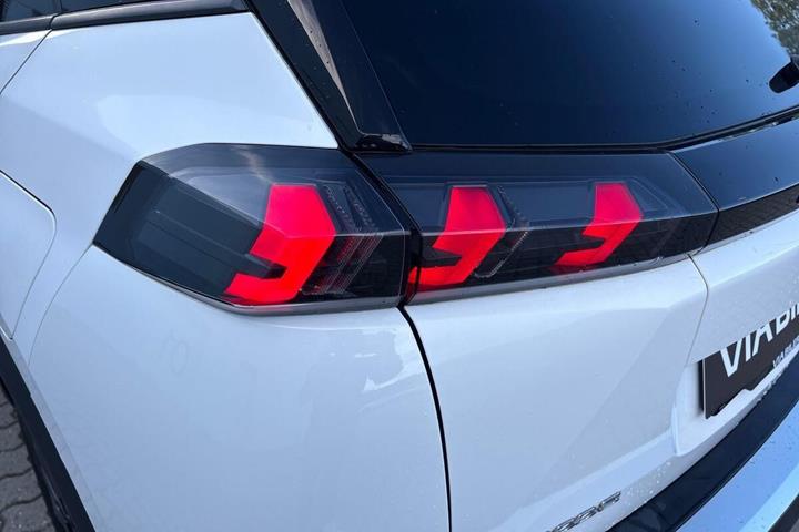 undefined Peugeot 2008 fra 2021