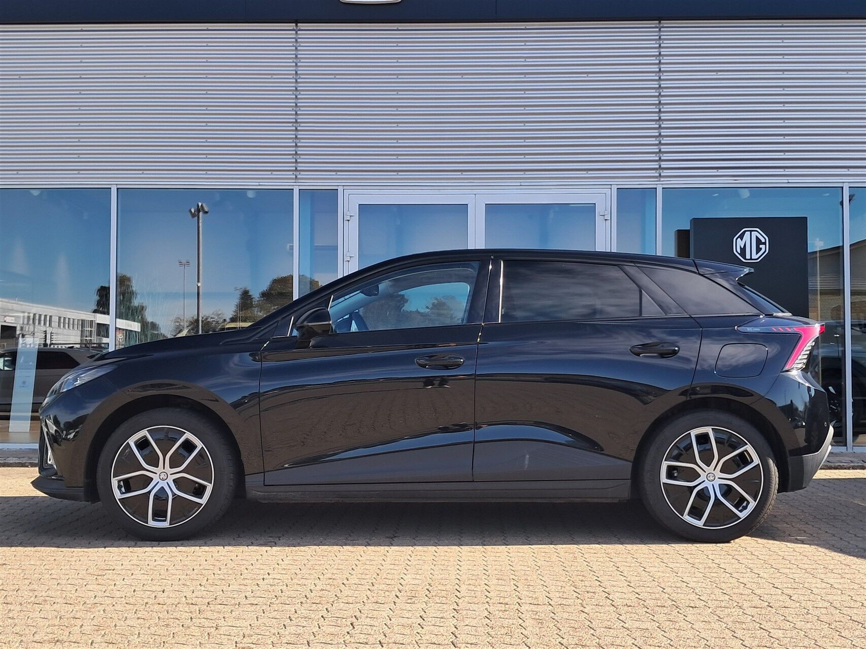 Sort MG MG4 Electric fra 2026