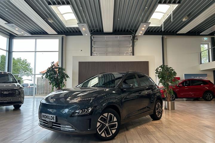 Grå Hyundai Kona fra 2022