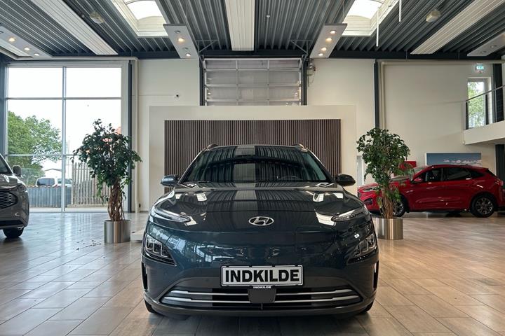 Grå Hyundai Kona fra 2022
