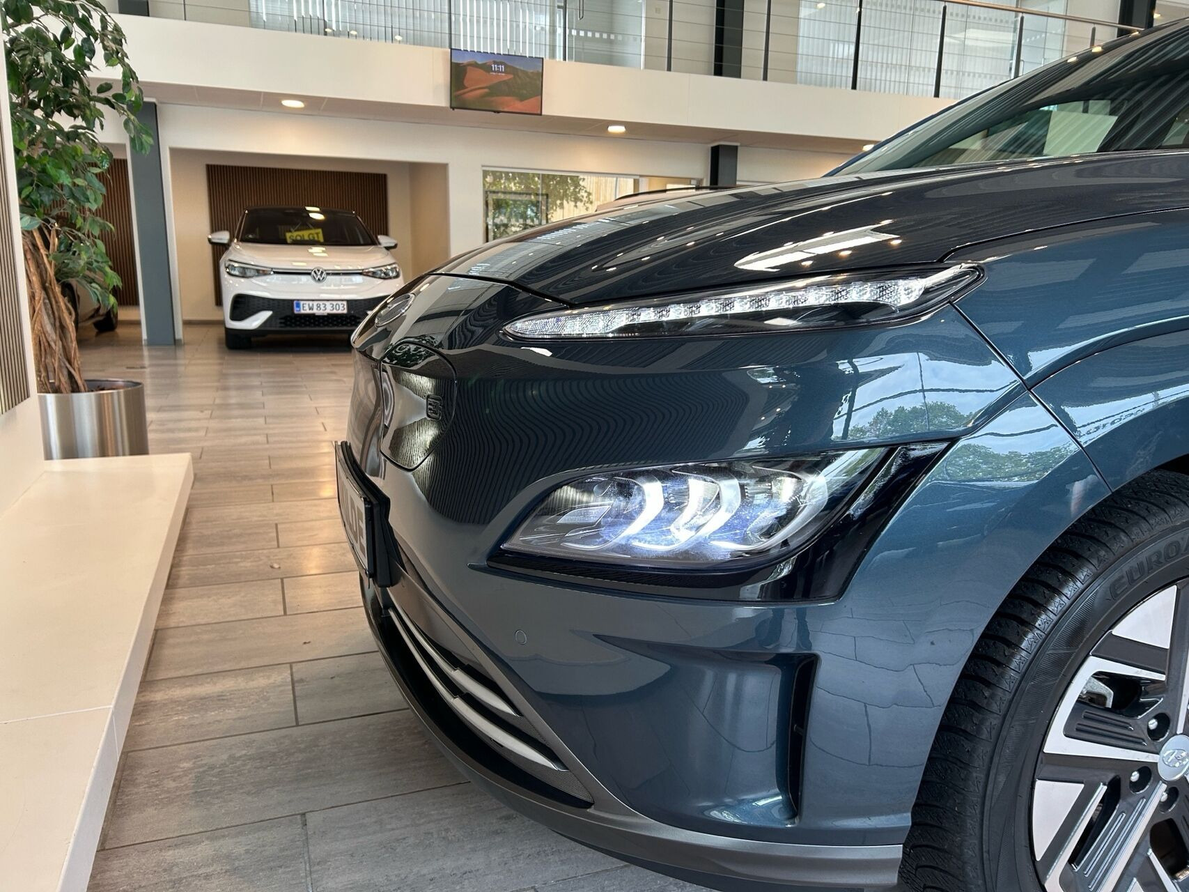 Grå Hyundai Kona fra 2022