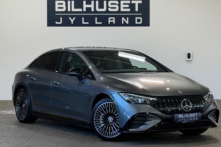 Grå Mercedes EQE350 fra 2024