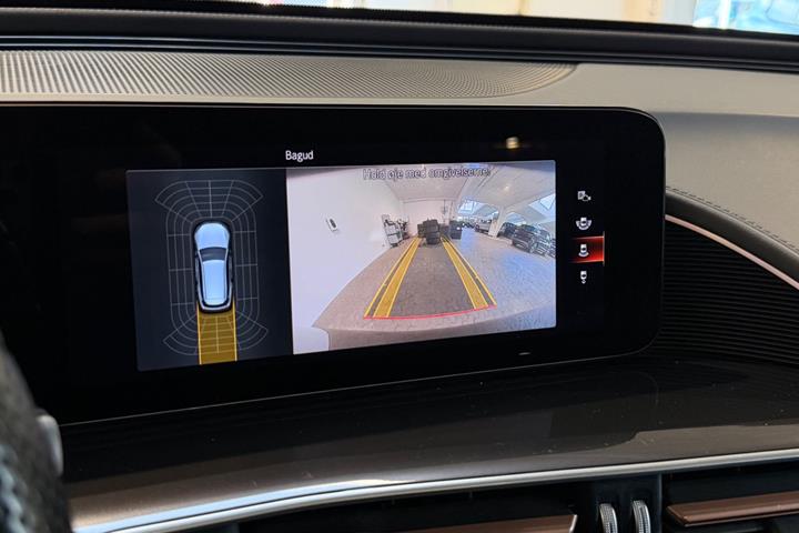 Sort Mercedes EQC400 fra 2023