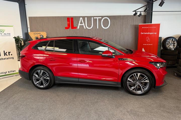 Rød Skoda Enyaq fra 2023