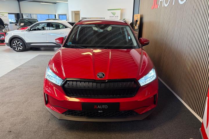 Rød Skoda Enyaq fra 2023