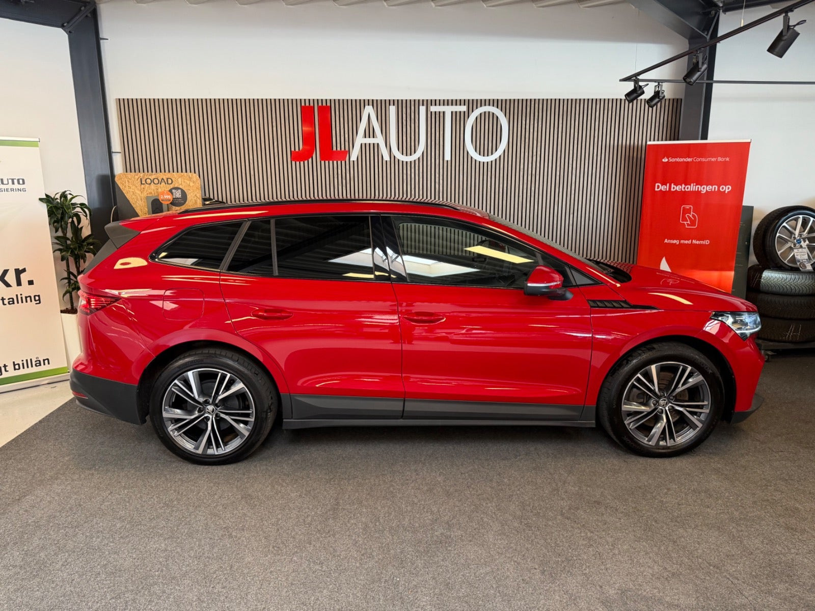 Rød Skoda Enyaq fra 2023