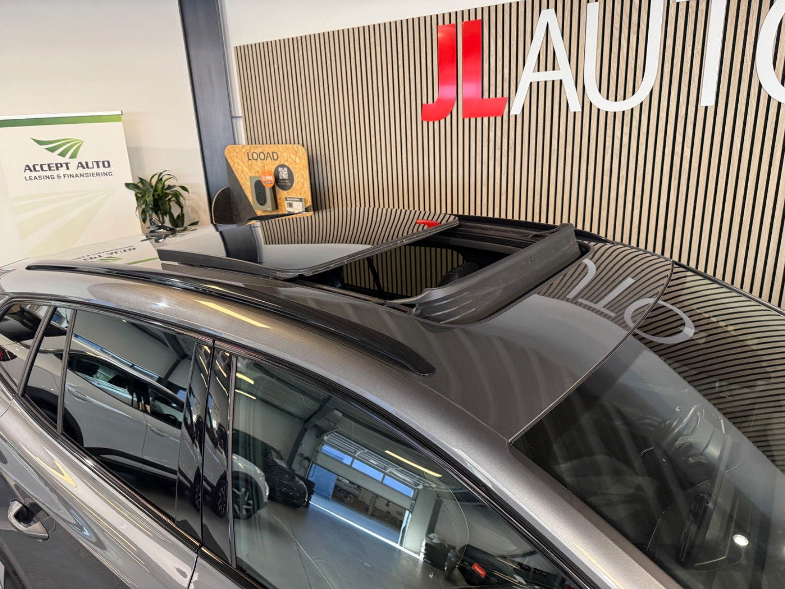 Grå Skoda Enyaq fra 2023