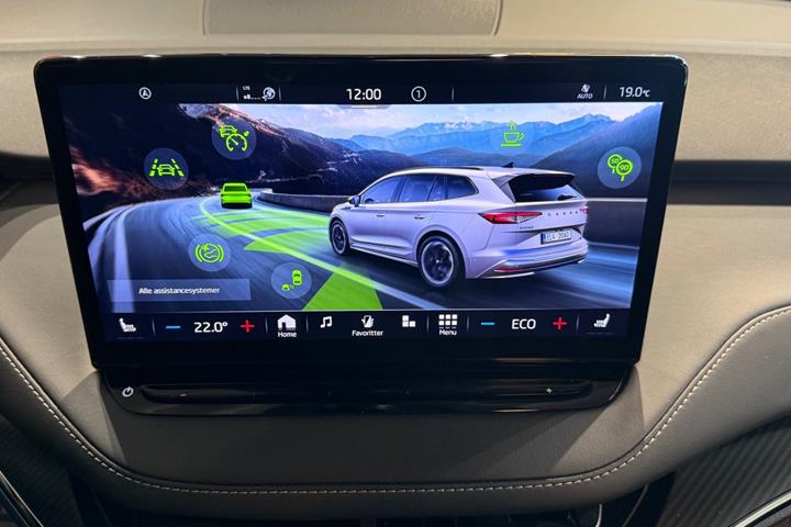 Grå Skoda Enyaq fra 2023