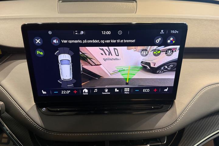 Grå Skoda Enyaq fra 2023