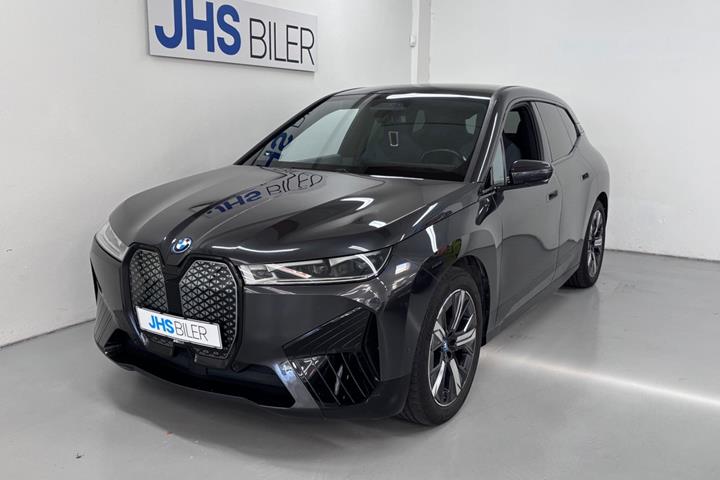 Grå BMW iX fra 2022