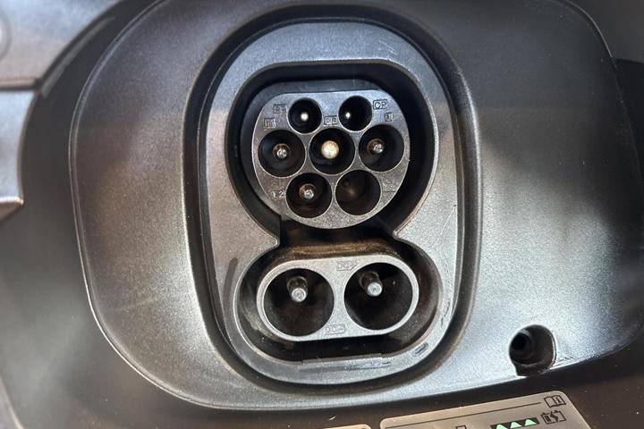 Grå VW ID.4 fra 2023