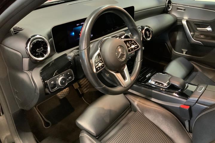 Sort Mercedes A200 fra 2019