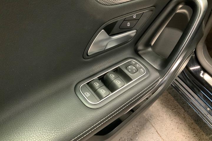 Sort Mercedes A200 fra 2019
