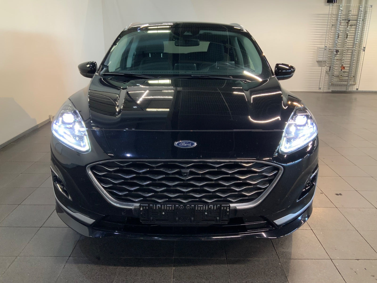 Sort Ford Kuga fra 2021