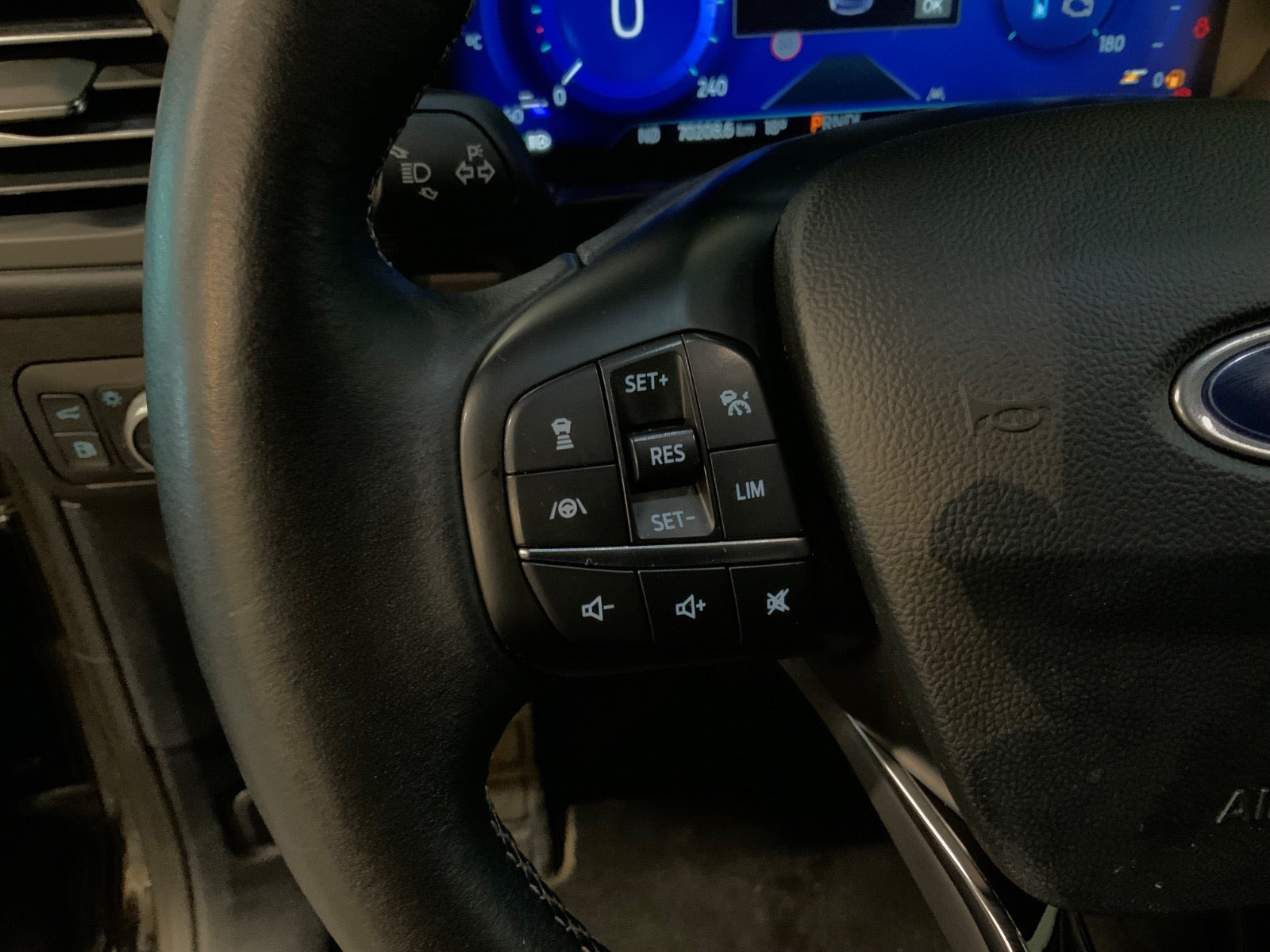 Sort Ford Kuga fra 2021