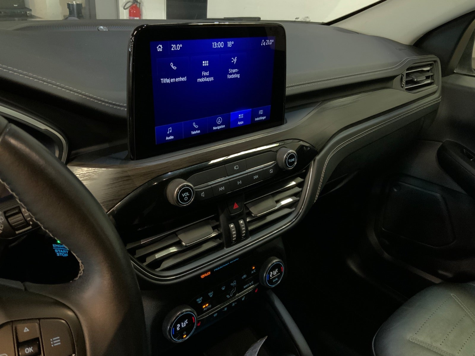 Sort Ford Kuga fra 2021