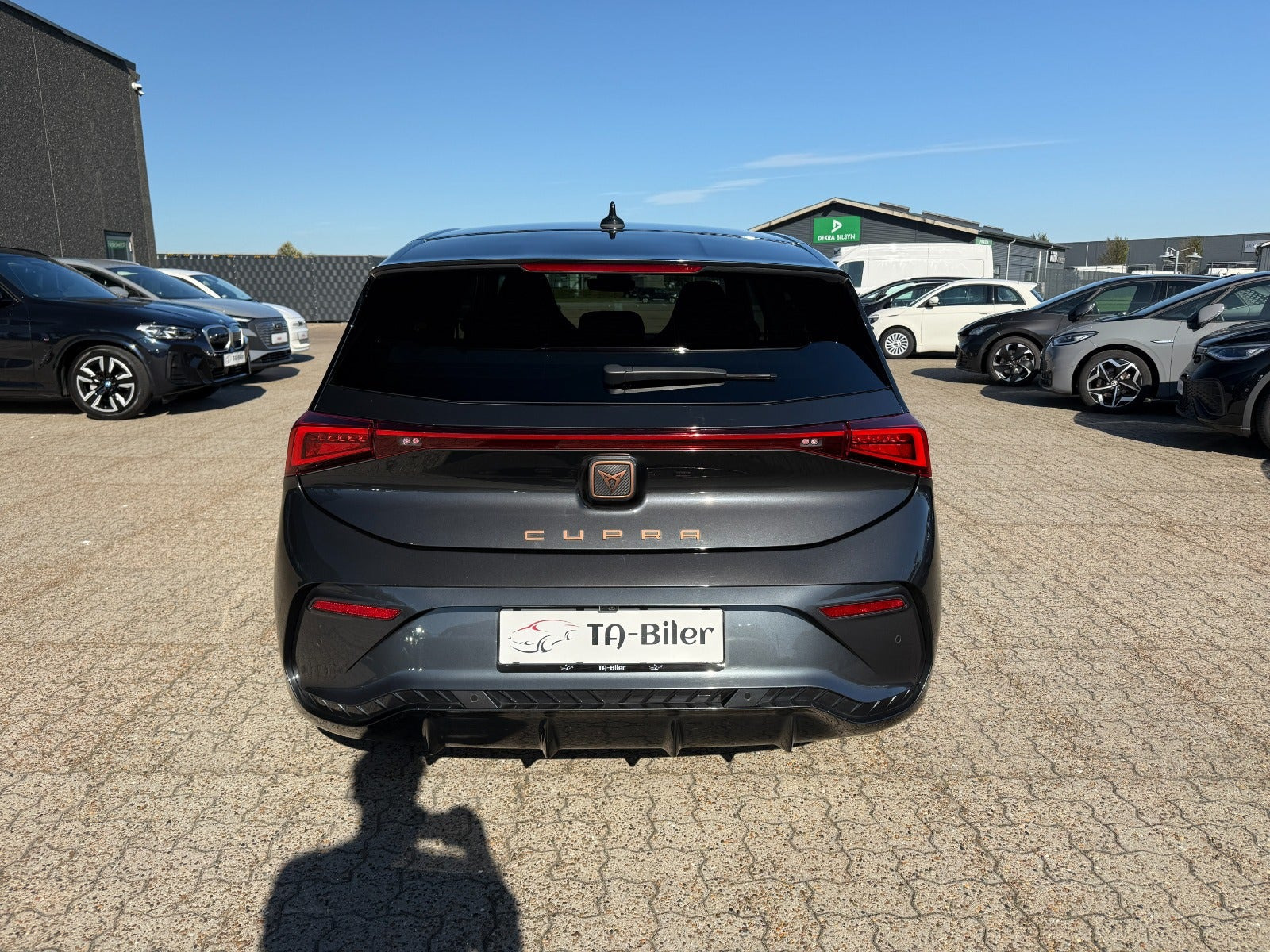 Grå Cupra Born fra 2023