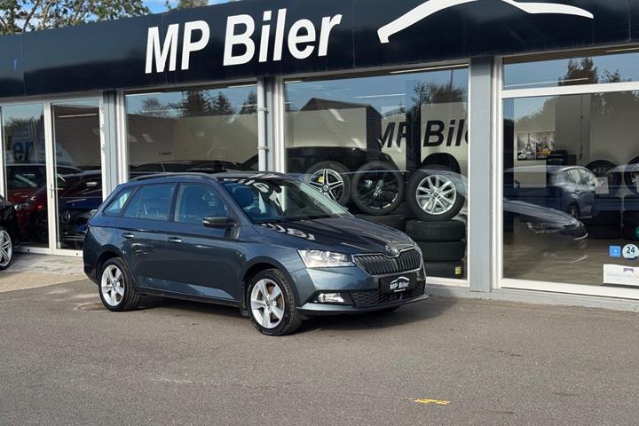 Grå Skoda Fabia fra 2019