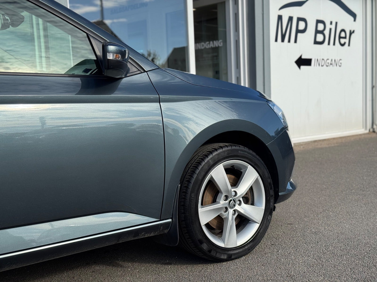 Grå Skoda Fabia fra 2019