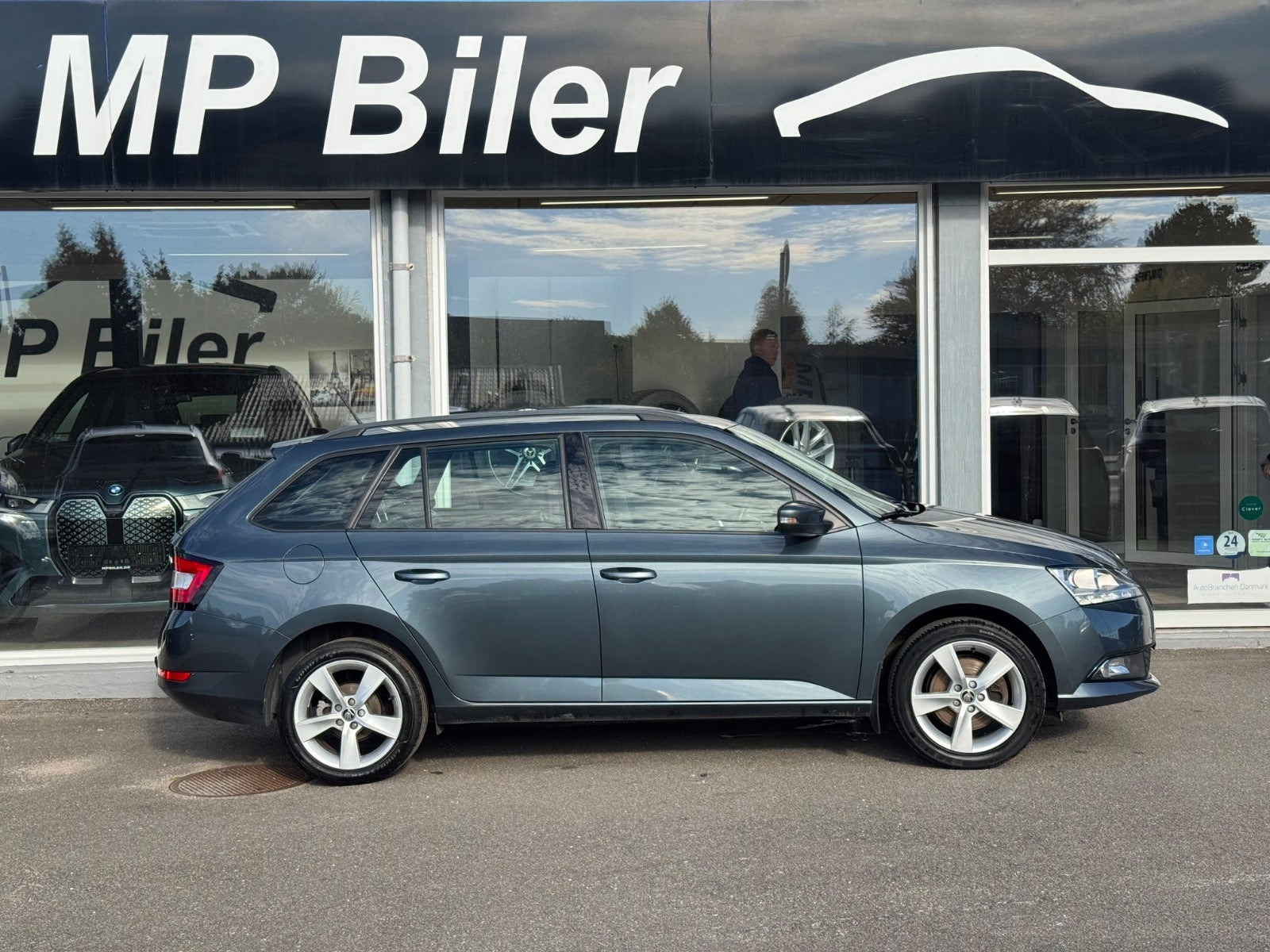 Grå Skoda Fabia fra 2019