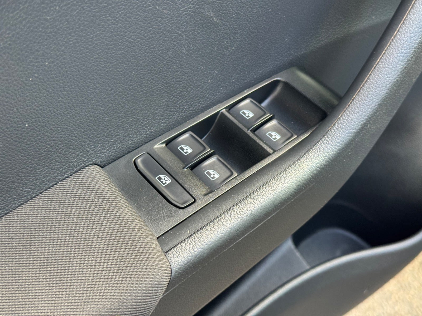 Grå Skoda Fabia fra 2019