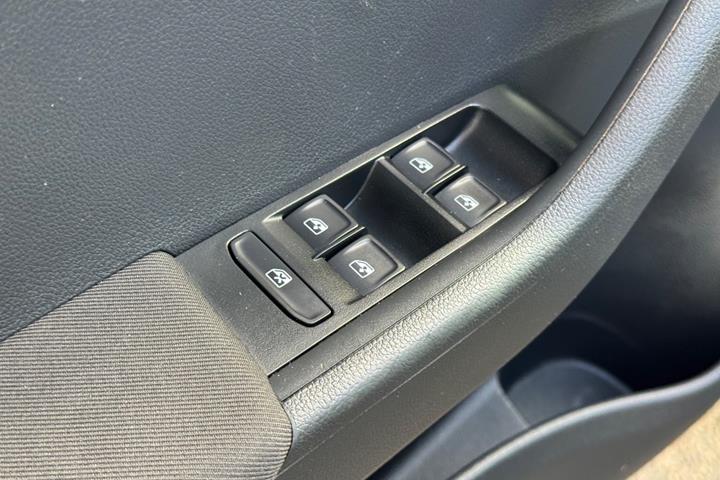 Grå Skoda Fabia fra 2019