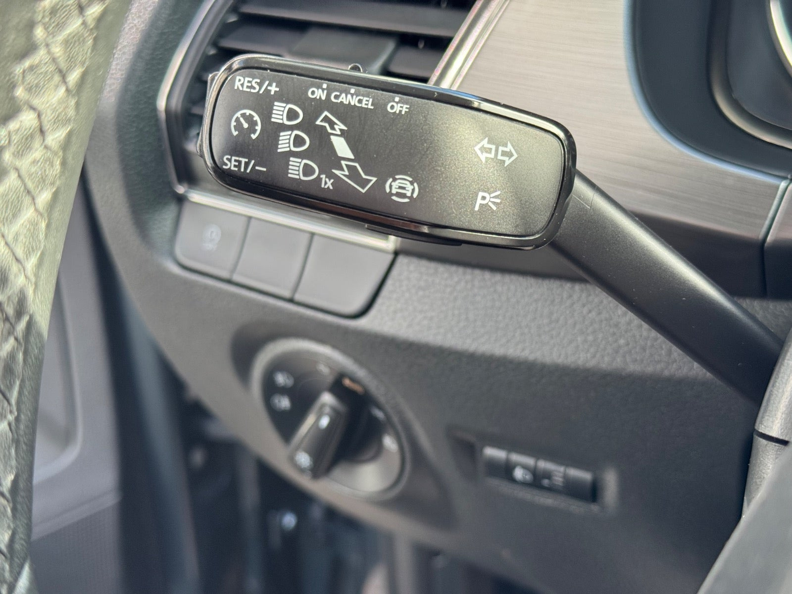 Grå Skoda Fabia fra 2019