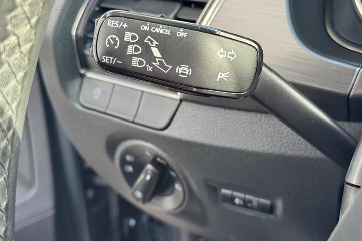 Grå Skoda Fabia fra 2019