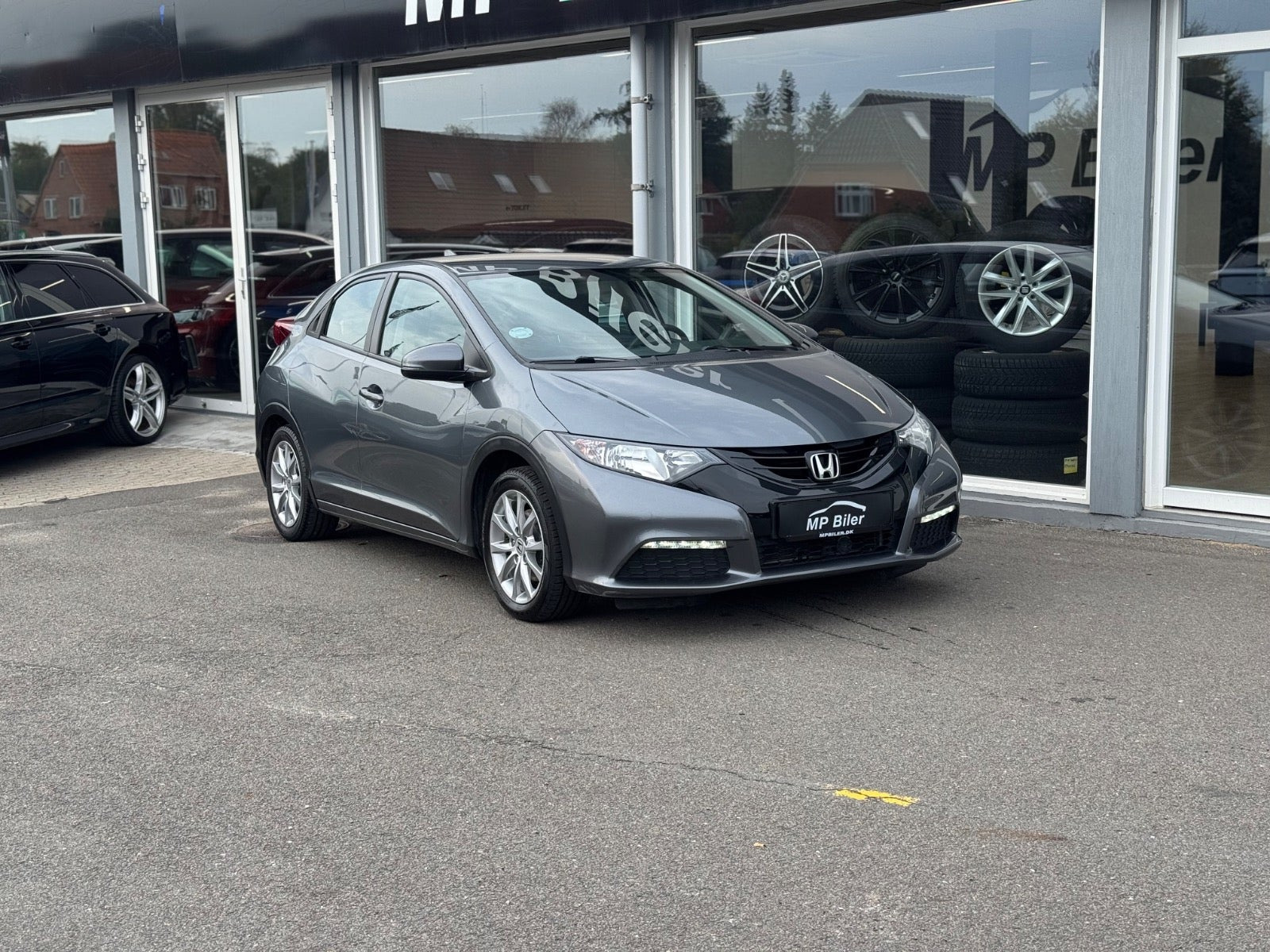 Grå Honda Civic fra 2015