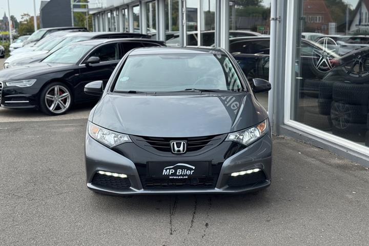 Grå Honda Civic fra 2015