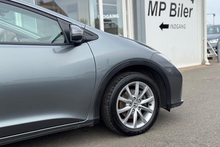 Grå Honda Civic fra 2015