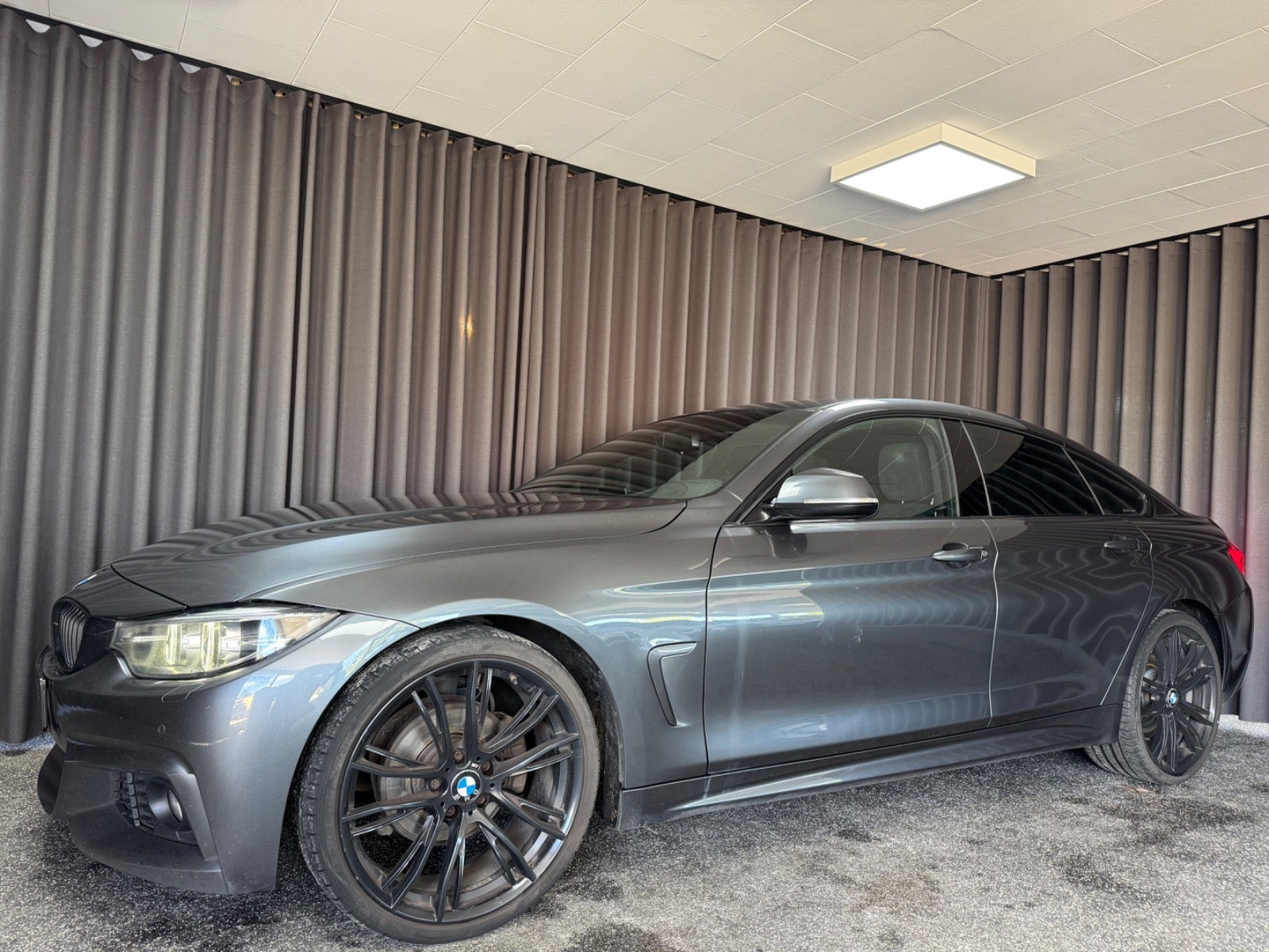 Sort BMW 420d fra 2019
